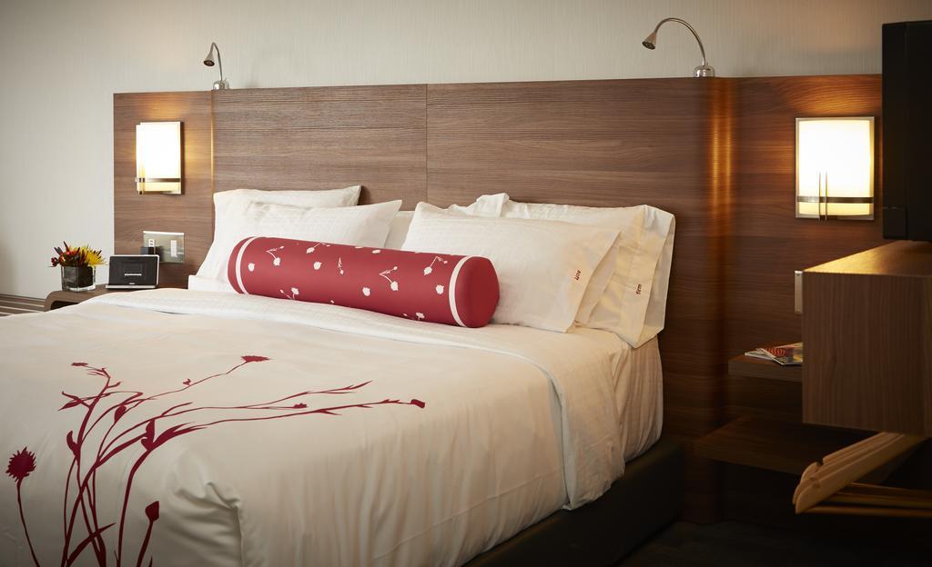 Hotel Elan Κάλγκαρι Εξωτερικό φωτογραφία
