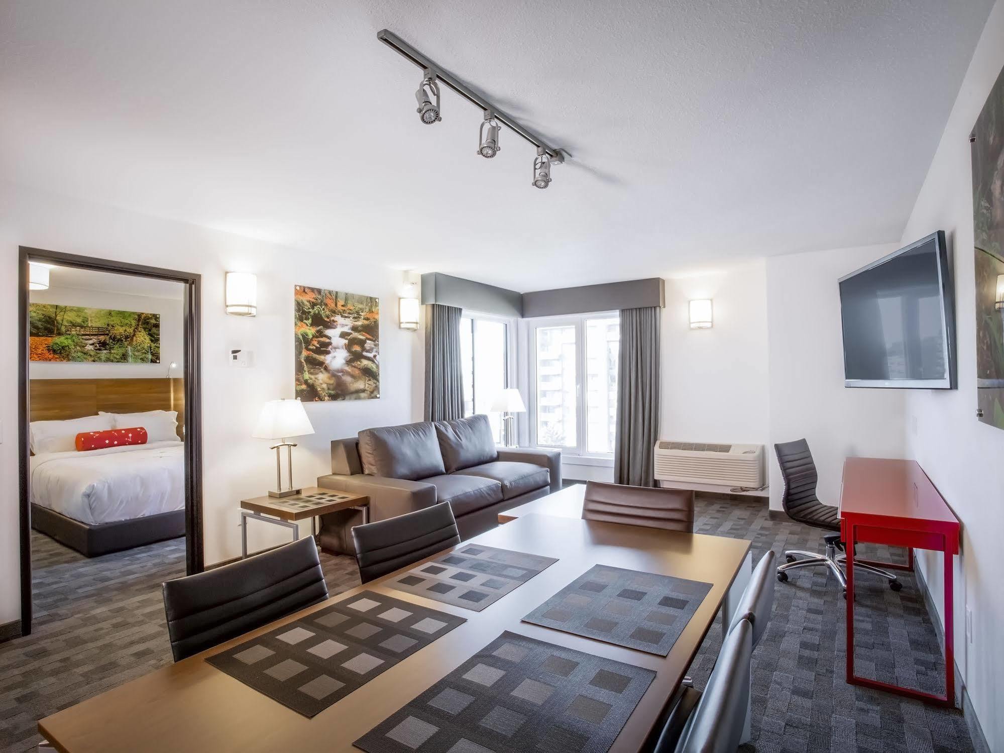 Hotel Elan Κάλγκαρι Εξωτερικό φωτογραφία