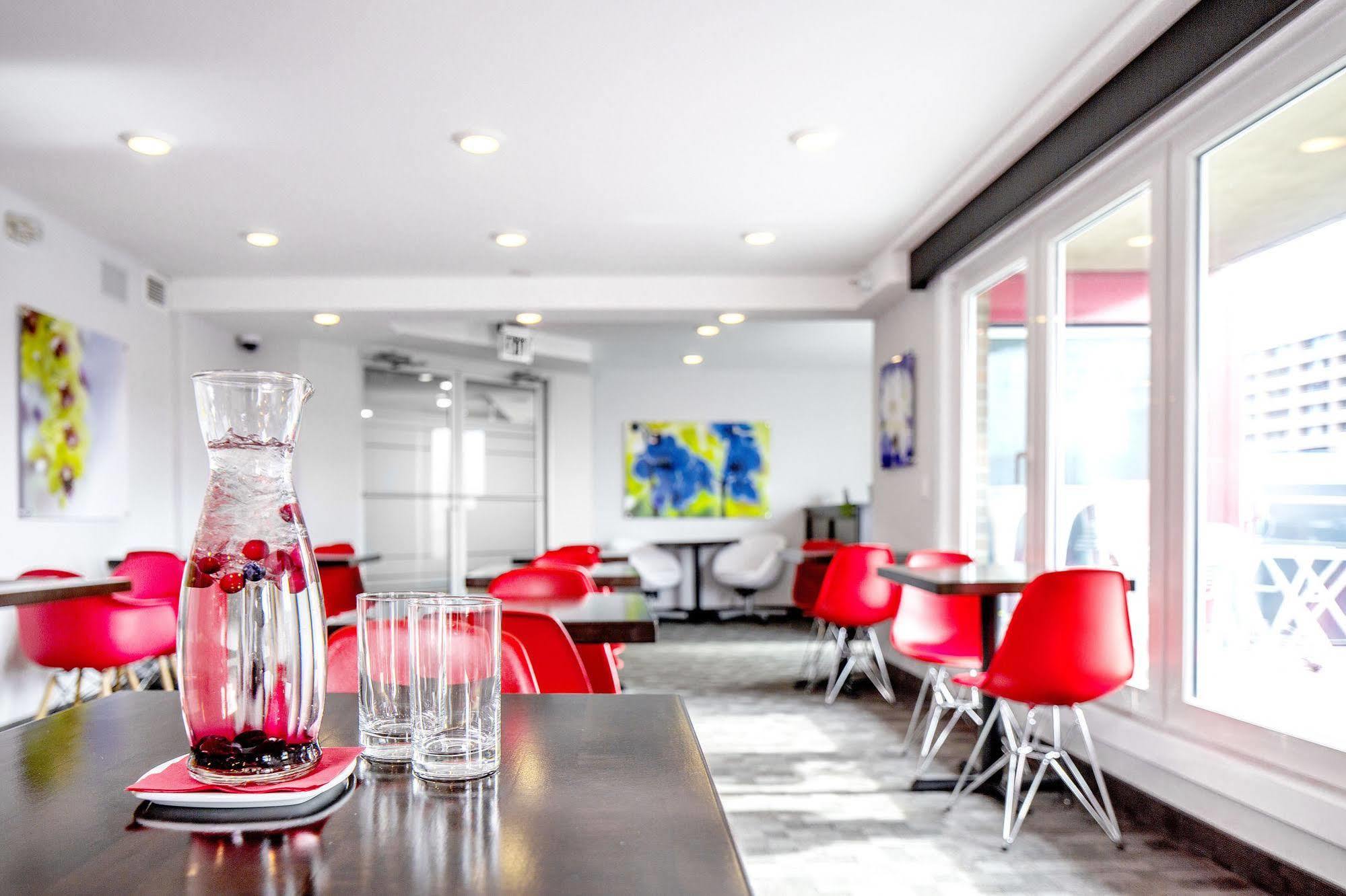 Hotel Elan Κάλγκαρι Εξωτερικό φωτογραφία